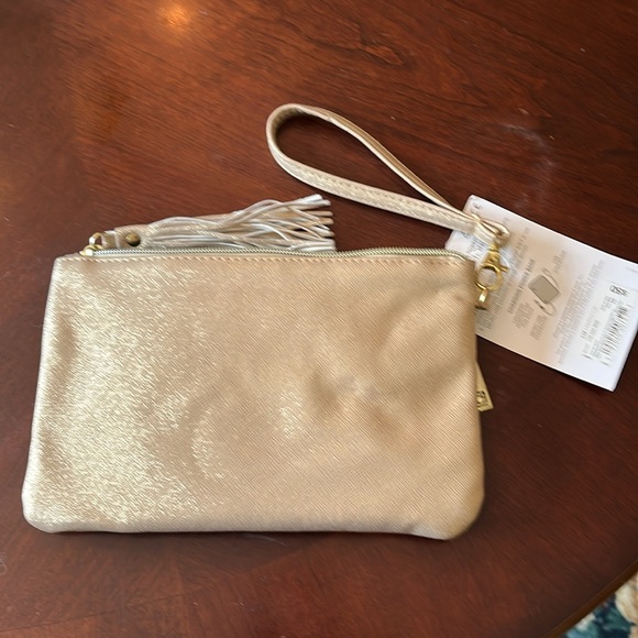 Liz Claiborne brand new phone charging wristlet shiny gold - Picture 2 of 3